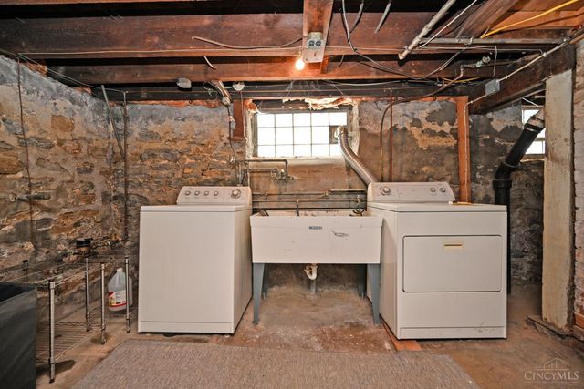 6124 Clephane Avenue, Cincinnati, OH 45227