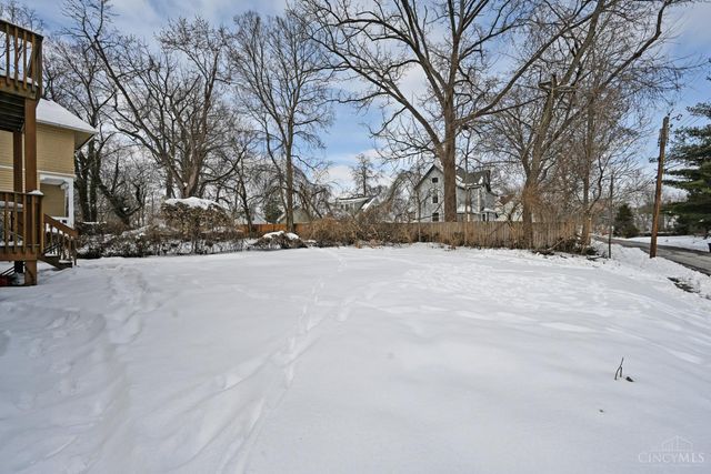 6124 Clephane Avenue, Cincinnati, OH 45227