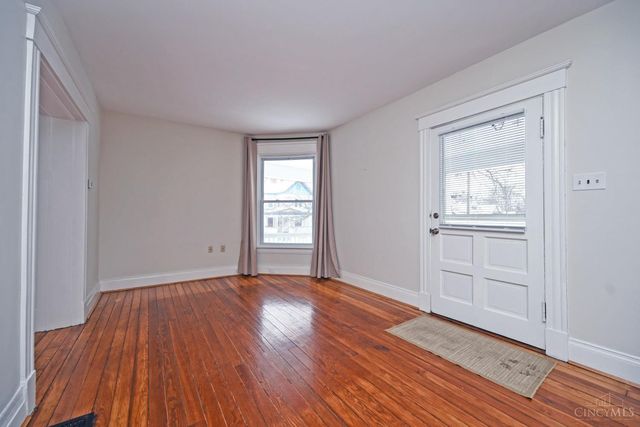 6124 Clephane Avenue, Cincinnati, OH 45227