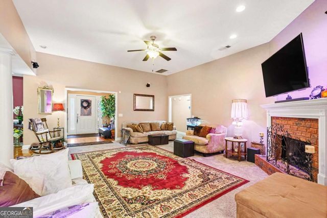 2540 Thornecreek Drive, Douglasville, GA 30135