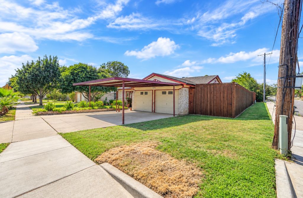 7500 Castillo Road, Fort Worth, TX 76112 — photo 2
