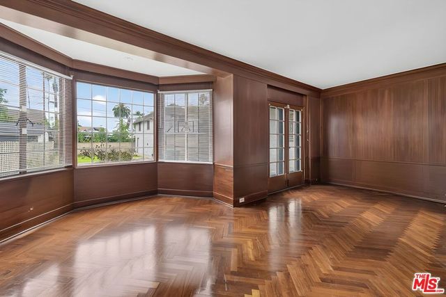 2215 W 21st Street, Los Angeles, CA 90018