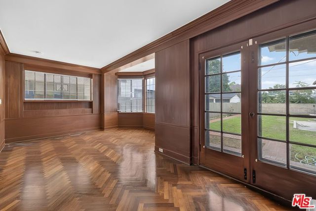 2215 W 21st Street, Los Angeles, CA 90018