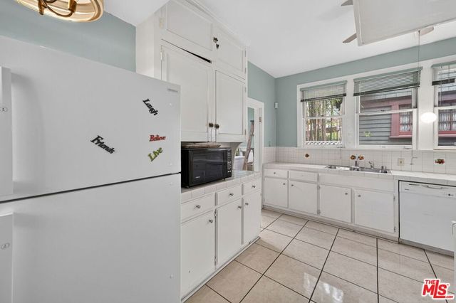 2215 W 21st Street, Los Angeles, CA 90018