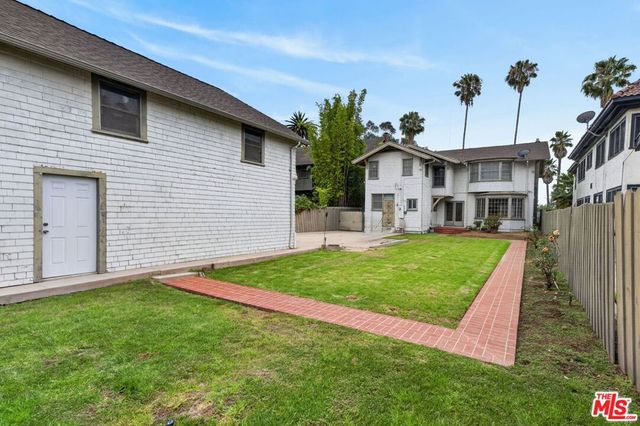 2215 W 21st Street, Los Angeles, CA 90018