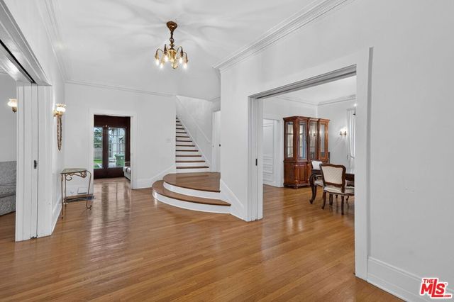 2215 W 21st Street, Los Angeles, CA 90018