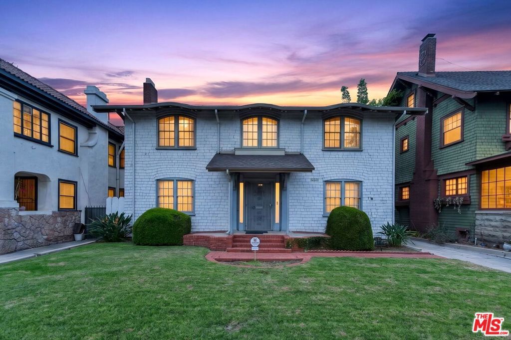 2215 W 21st Street, Los Angeles, CA 90018