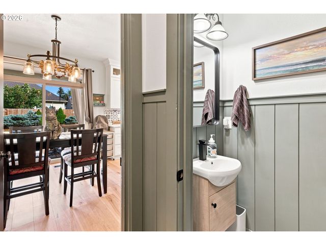 229 FINNEYS Ave, Molalla, OR 97038