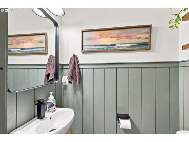 229 FINNEYS Ave, Molalla, OR 97038