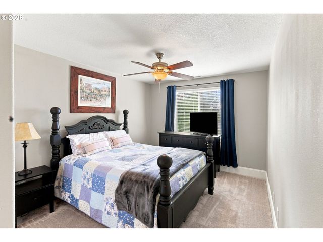 229 FINNEYS Ave, Molalla, OR 97038