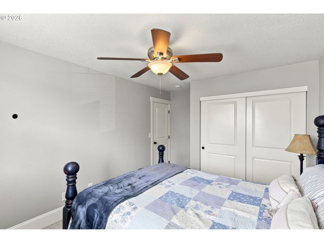 229 FINNEYS Ave, Molalla, OR 97038