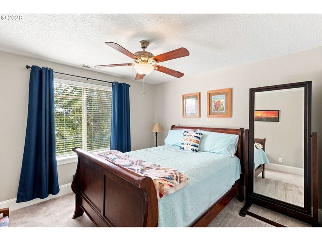 229 FINNEYS Ave, Molalla, OR 97038