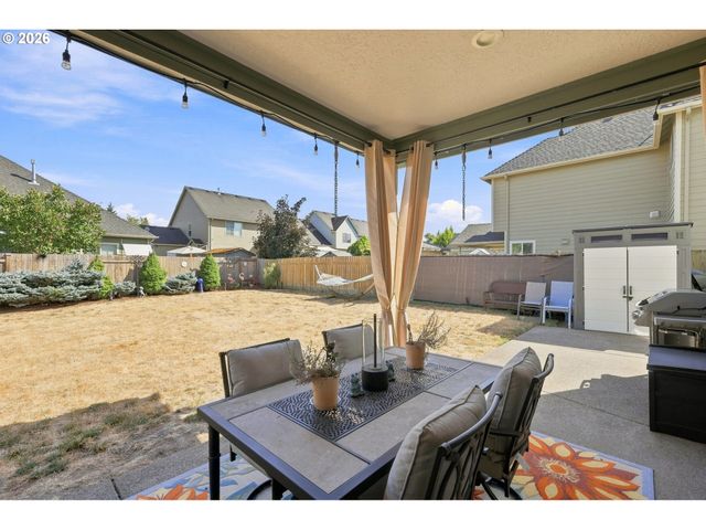 229 FINNEYS Ave, Molalla, OR 97038