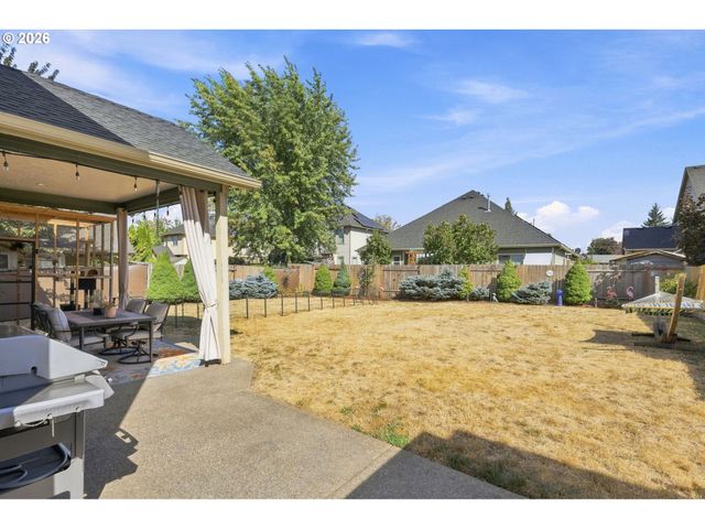 229 FINNEYS Ave, Molalla, OR 97038