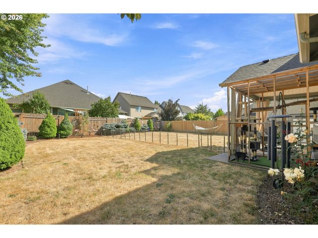 229 FINNEYS Ave, Molalla, OR 97038
