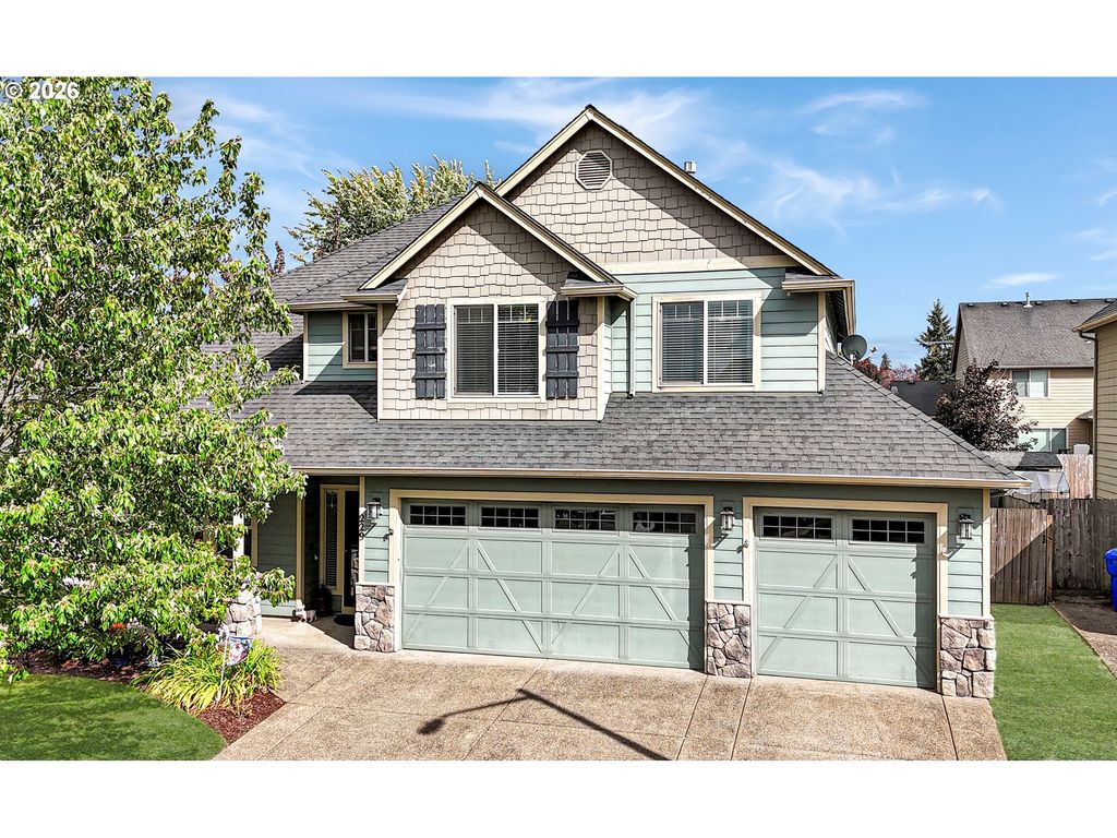 229 FINNEYS Ave, Molalla, OR 97038