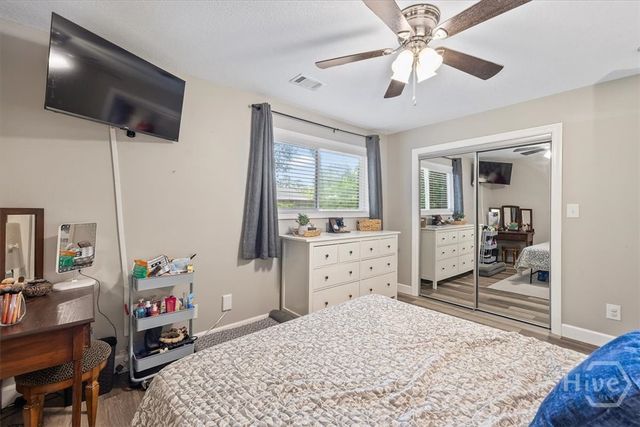 305 E 4th Street, Springfield, GA 31329