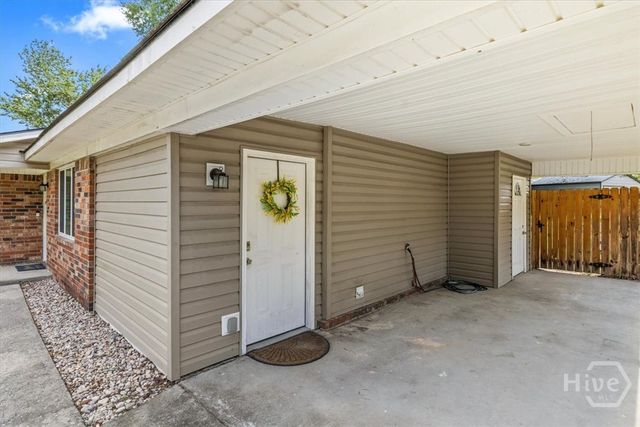305 E 4th Street, Springfield, GA 31329