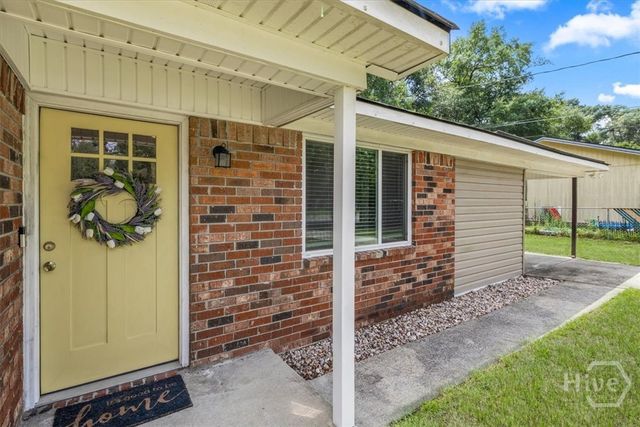 305 E 4th Street, Springfield, GA 31329