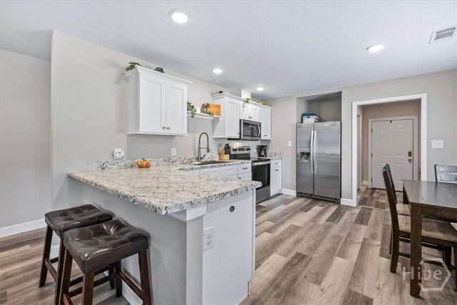 305 E 4th Street, Springfield, GA 31329