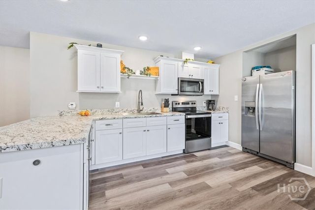 305 E 4th Street, Springfield, GA 31329