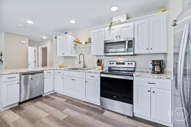 305 E 4th Street, Springfield, GA 31329