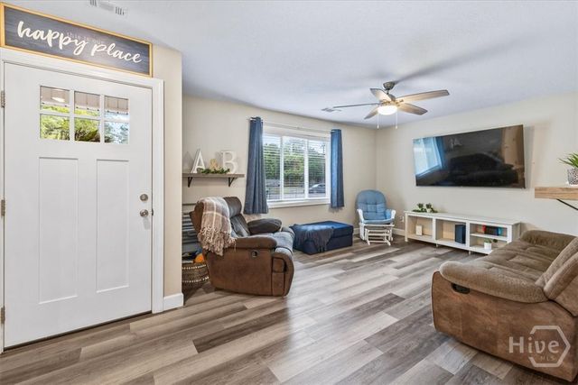 305 E 4th Street, Springfield, GA 31329