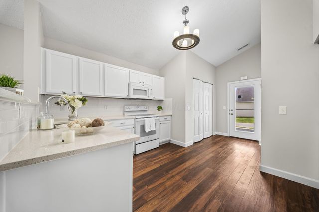 157 Feathertip Lane, Lewis Center, OH 43035
