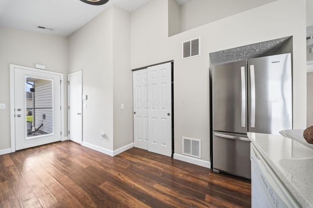 157 Feathertip Lane, Lewis Center, OH 43035