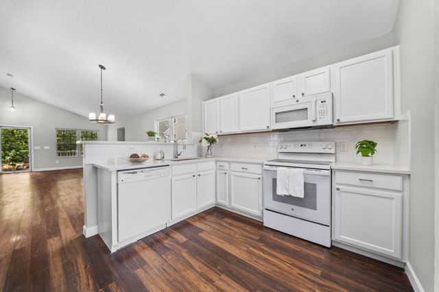 157 Feathertip Lane, Lewis Center, OH 43035