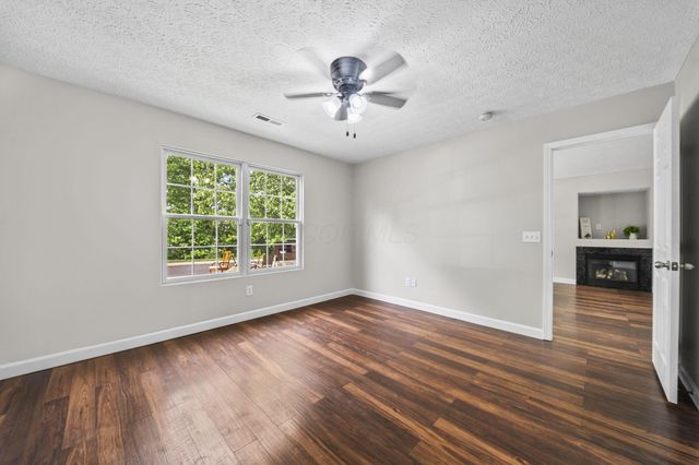 157 Feathertip Lane, Lewis Center, OH 43035