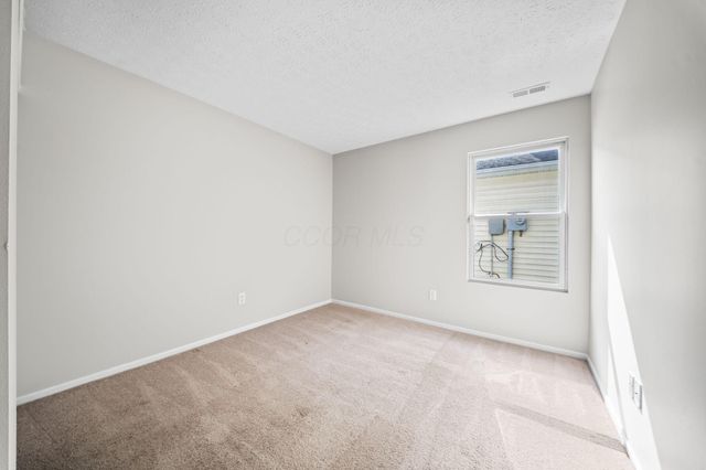 157 Feathertip Lane, Lewis Center, OH 43035