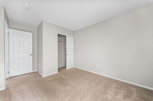 157 Feathertip Lane, Lewis Center, OH 43035