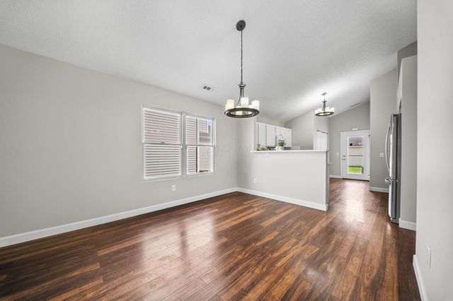 157 Feathertip Lane, Lewis Center, OH 43035
