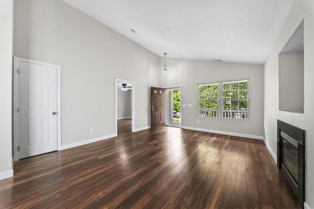 157 Feathertip Lane, Lewis Center, OH 43035