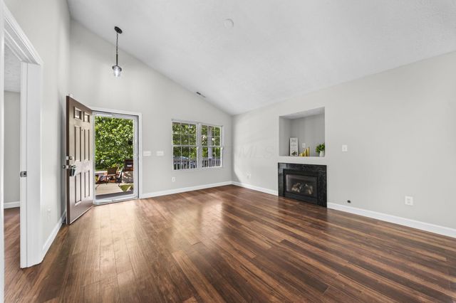 157 Feathertip Lane, Lewis Center, OH 43035