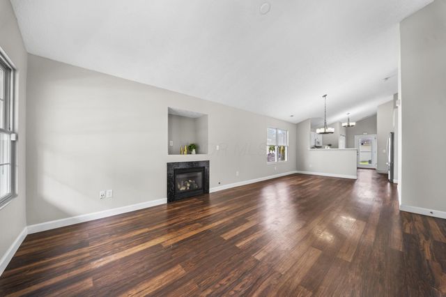 157 Feathertip Lane, Lewis Center, OH 43035