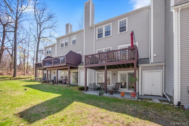 220 Sandpiper Court, Yorktown Heights, NY 10598