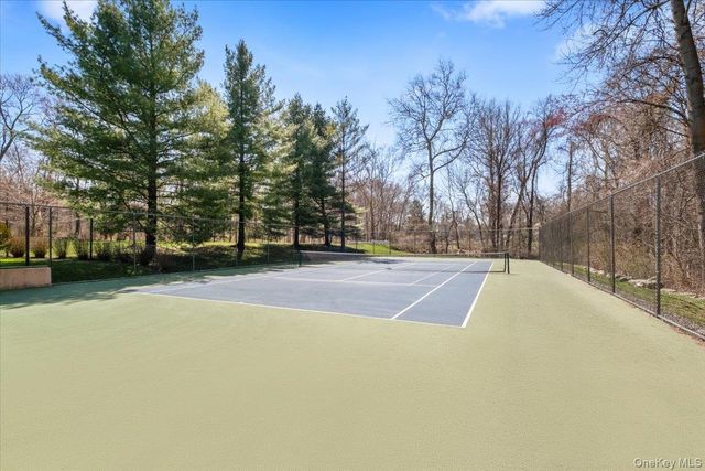 220 Sandpiper Court, Yorktown Heights, NY 10598