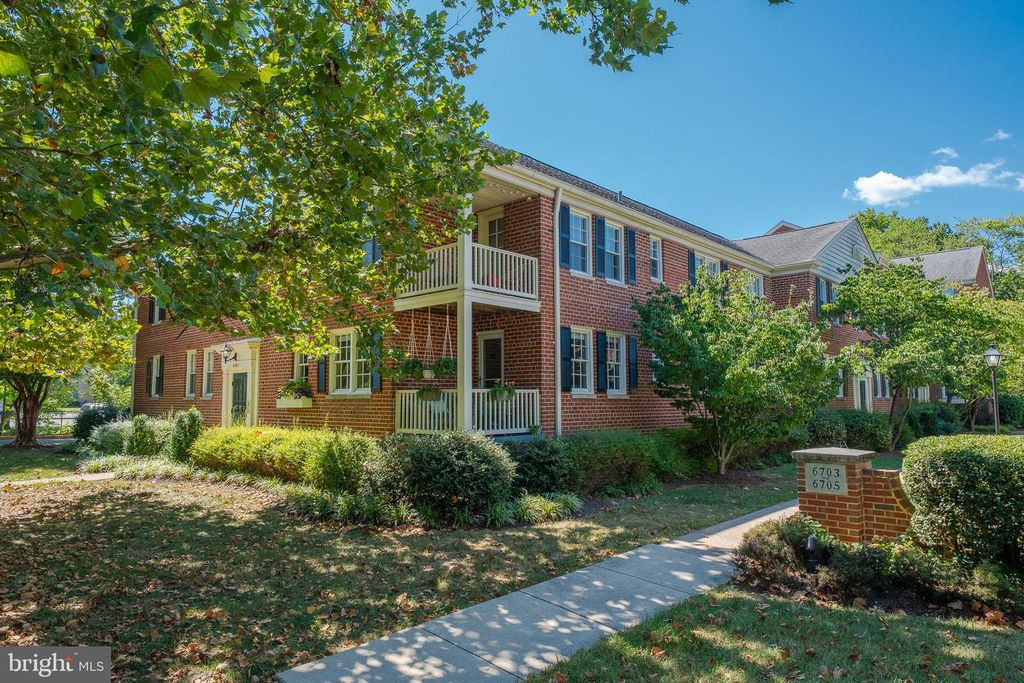 6701 W WAKEFIELD DR #A2, Alexandria, VA 22307
