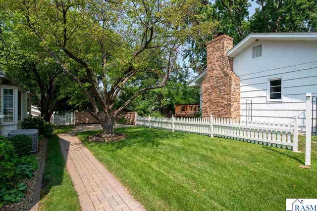 130 Atwood Drive, Mankato, MN 56001