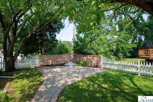 130 Atwood Drive, Mankato, MN 56001