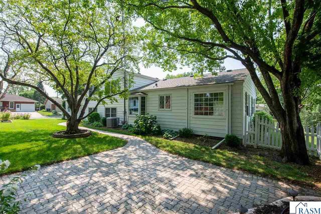 130 Atwood Drive, Mankato, MN 56001