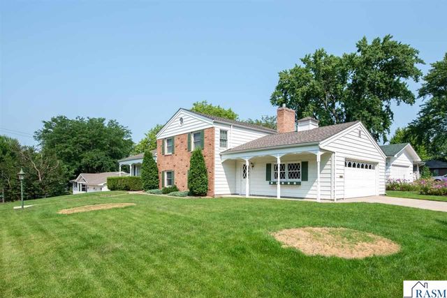 130 Atwood Drive, Mankato, MN 56001
