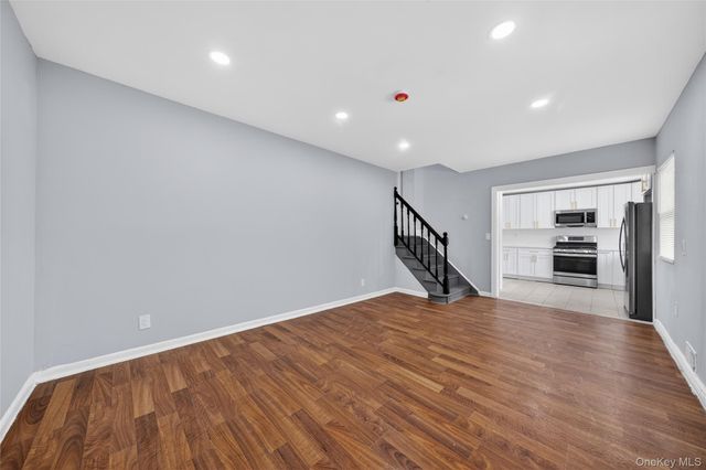 68 Champlain Street, Port Jefferson Station, NY 11776