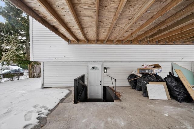 68 Champlain Street, Port Jefferson Station, NY 11776