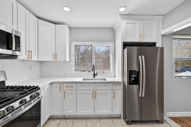 68 Champlain Street, Port Jefferson Station, NY 11776