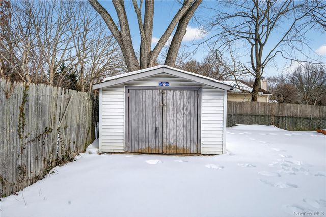 68 Champlain Street, Port Jefferson Station, NY 11776