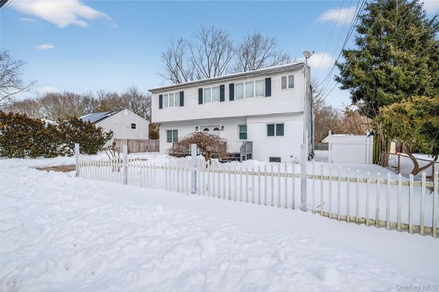 68 Champlain Street, Port Jefferson Station, NY 11776