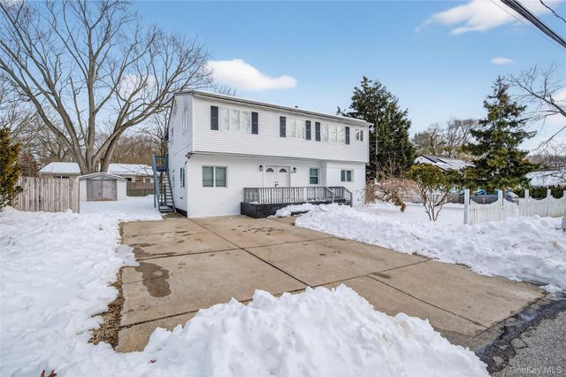 68 Champlain Street, Port Jefferson Station, NY 11776